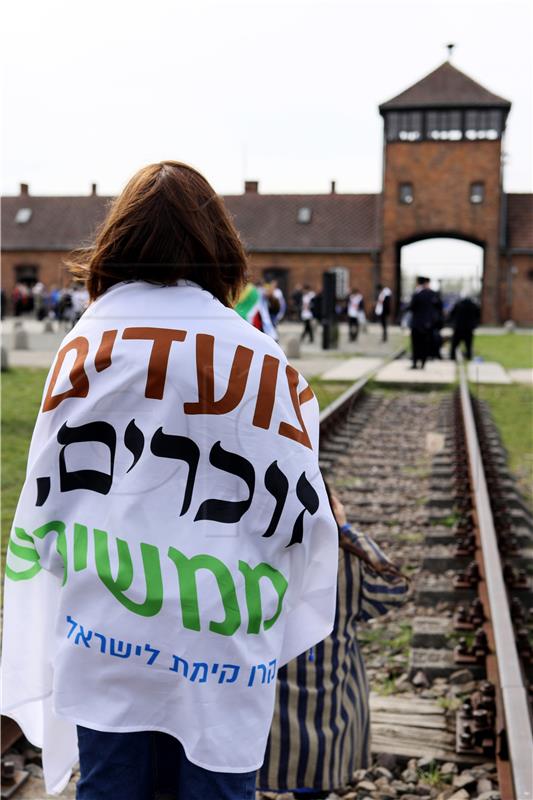 Auschwitz: Hod Živih odaje počast žrtvama holokausta