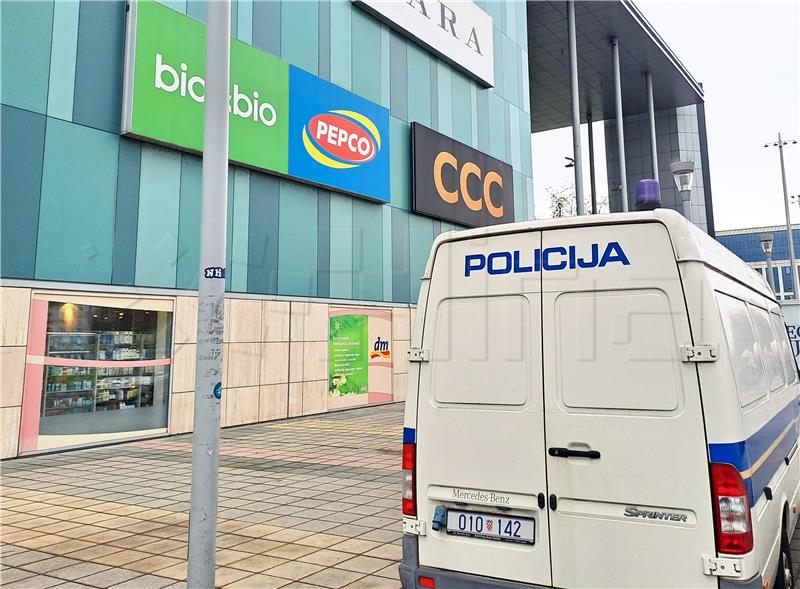 Zagreb: One bomb alert a hoax, police still on the ground