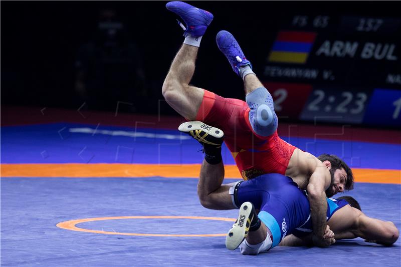 EP hrvanje,  do 65kg, polufinale , Vazgen Tevanyan vs. Mikyay Salim Naim 