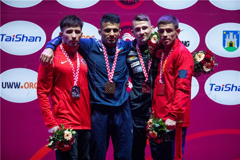 EP hrvanje: Dodjela medalja u kategoriji do 57 kg