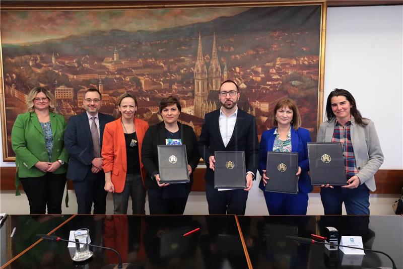 Grad Zagreb i sindikati potpisali povećanje koeficijenata za gradske vrtiće