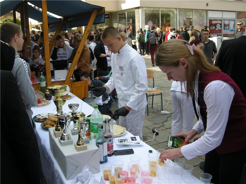 U Sisku održan Festival srednjih škola