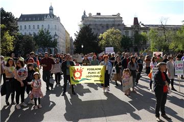 Klimatski prosvjed na Dan planeta Zemlje: Dignimo glas, ne temperaturu!