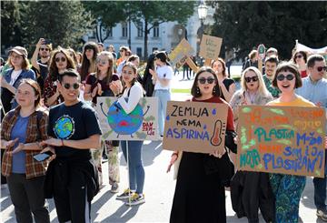 Prosvjed "Dignimo glas, ne temperaturu"