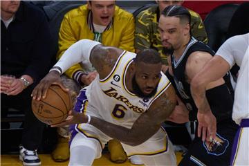 NBA: Lakersi na korak do drugog kruga