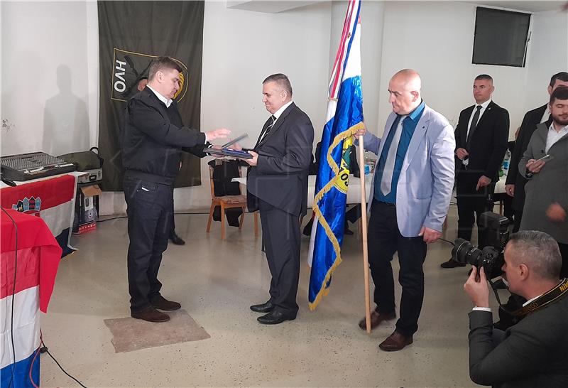 Local Croat official in Derventa replaced over decorations to HVO brigade