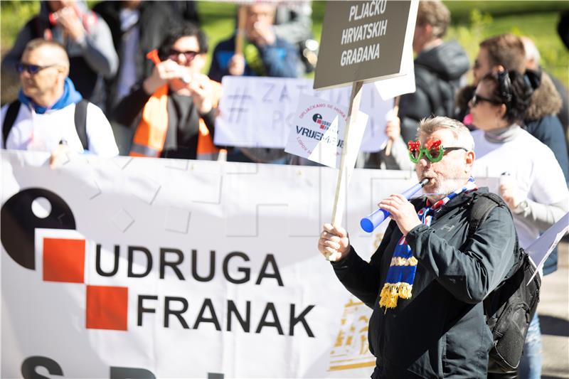 Franak poziva Vladu da imenuje Nacionalno vijeće za zaštitu potrošača