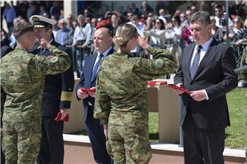 Predsjednik na svečanoj prisezi i dodjeli beretki pripadnicima 3. mehanizirane bojne 