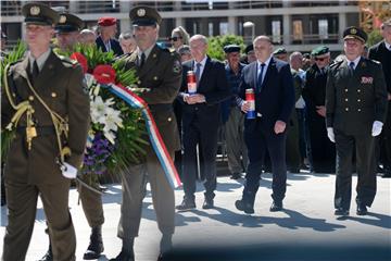 Predsjednik na svečanoj prisezi i dodjeli beretki pripadnicima 3. mehanizirane bojne 