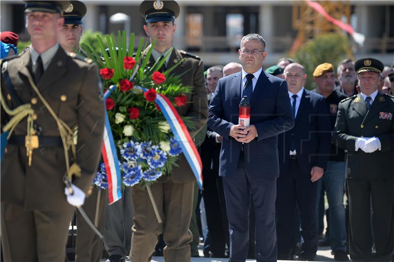 Predsjednik na svečanoj prisezi i dodjeli beretki pripadnicima 3. mehanizirane bojne 