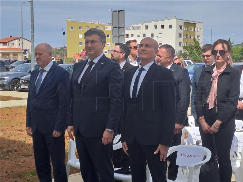 84 families in Umag given keys to flats built under govt-subsidised scheme