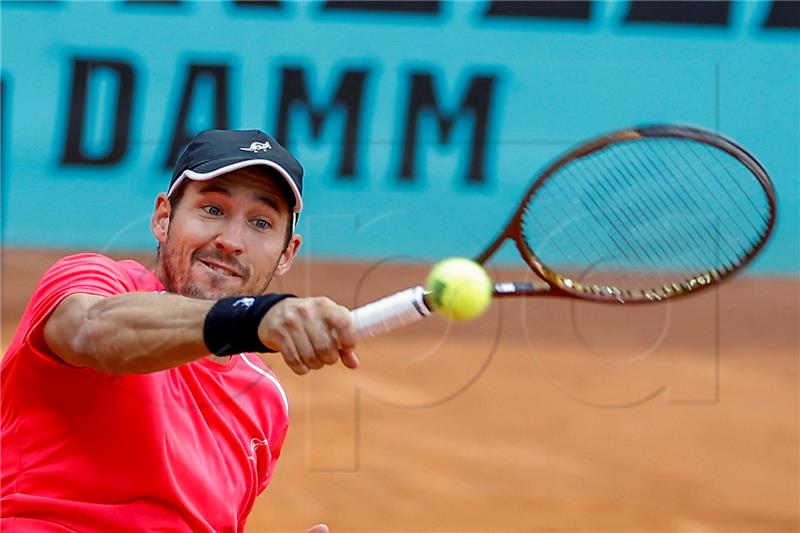 ATP Madrid: Lajović izbacio Auger-Aliassimea, pobjeda Medvjedeva