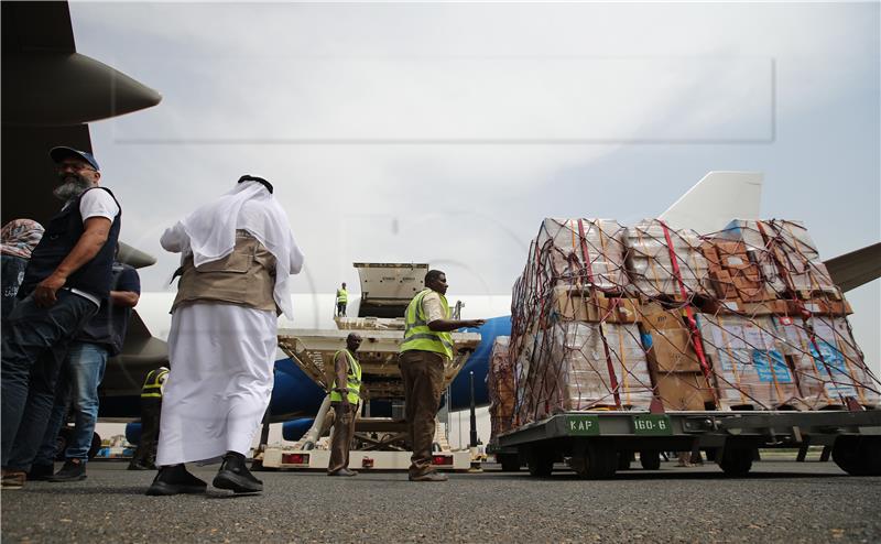 Prvi zrakoplov s humanitarnom pomoći sletio u Port Sudan - Crveni križ 