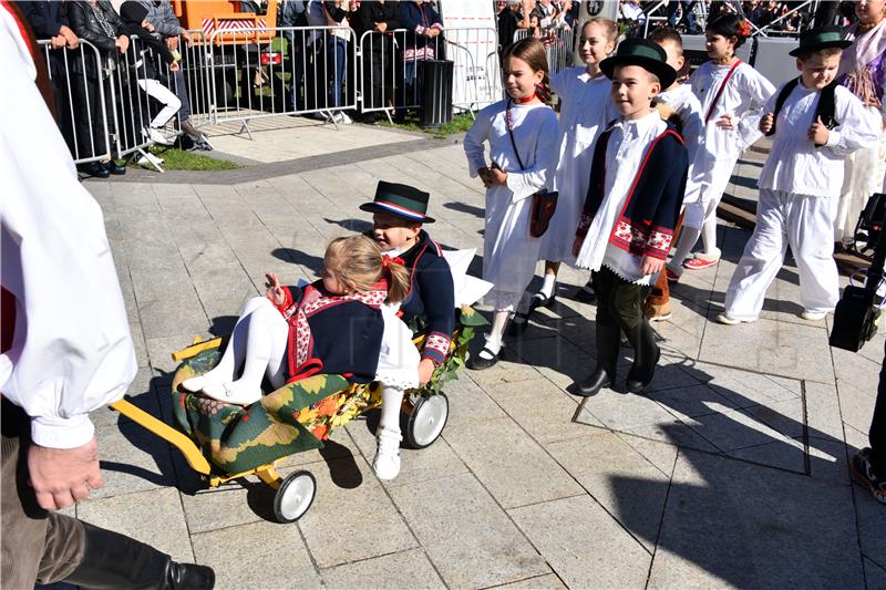 DFD “Sončece” iz Varaždina pobjednik  9. Smotre dječjih folklornih skupina 