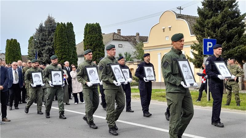 U Borovu se obilježava 32. obljetnica ubojstva 12 vinkovačkih specijalaca