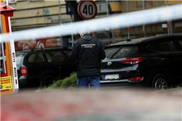 Urušili se skela i dio zgrade u centru Zagreba, oštećeno više automobila