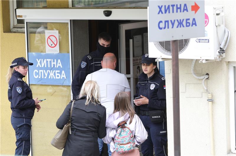 Beograd: Učiteljica preminula, troje ozlijeđenih učenika u bolnici u Tiršovoj
