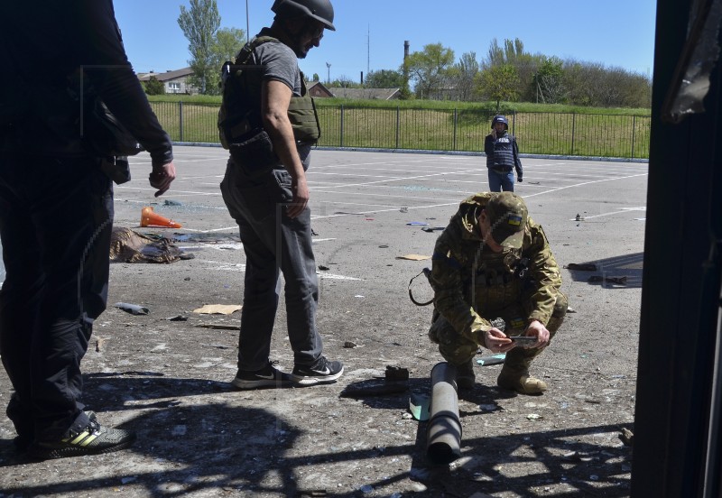 Zelenskij o 21 civilnoj žrtvi u Hersonu, najavio protuofenzivu i traži avione