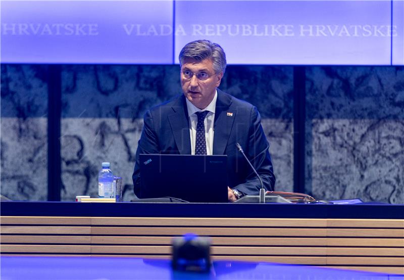 Plenković: Sućut za bivšeg premijera Valentića i žrtve pucnjave u Beogradu