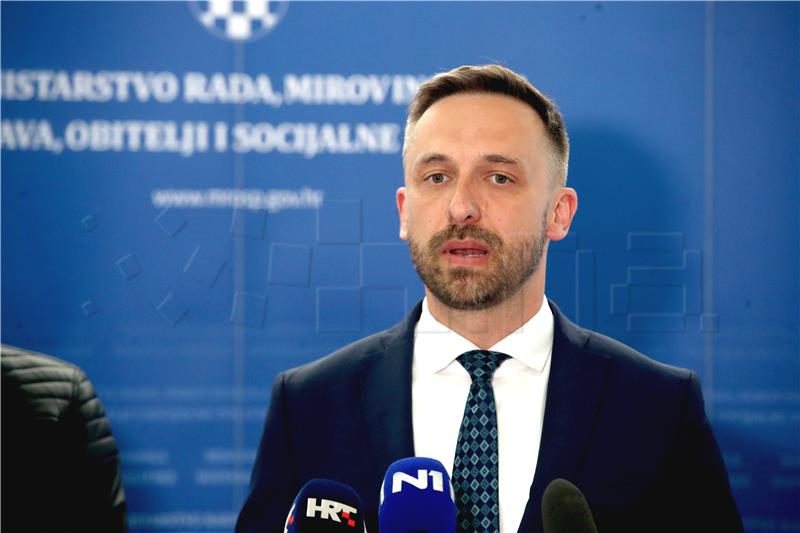 Postignut dogovor Vlade i sindikata o povećanju regresa 