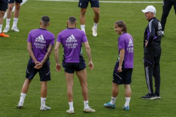 Modrić i Budimir spremni za finale Kupa