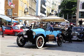 Rijeka: 27. međunarodni susret Oldtimer auto rally