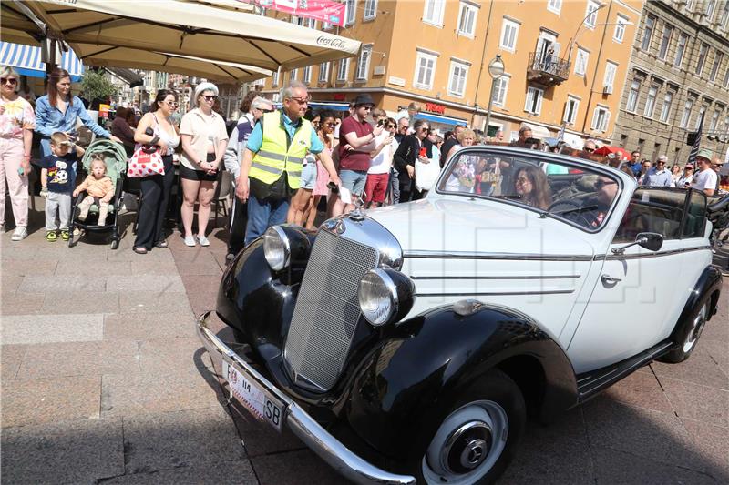 Rijeka: 27. međunarodni susret Oldtimer auto rally