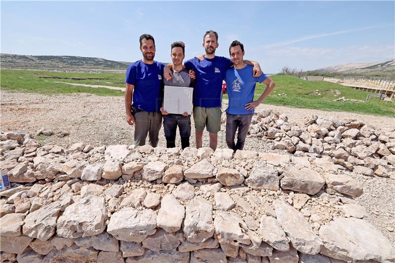 Pag: Dodjela UNESCO povelja nositeljima kulturnog dobra umijeća suhozidne gradnje