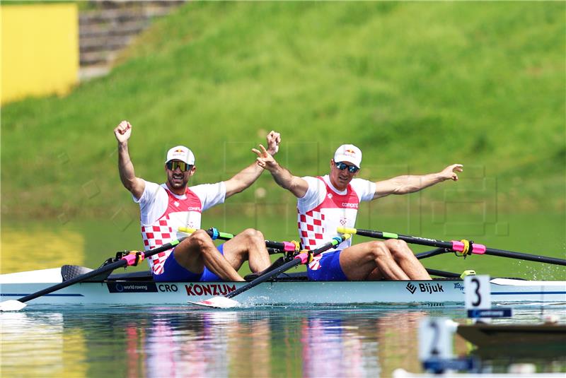 Martin i Valent Sinković osvojili zlatnu medalju na regati veslačkog Svjetskog kupa