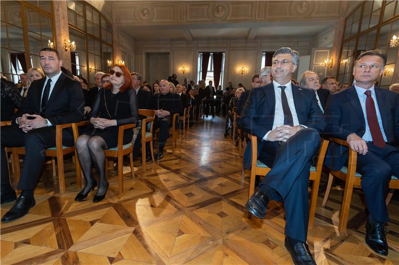 Commemoration held for former PM Nikica Valentić