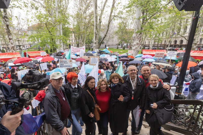 Oko tisuću sestara na prosvjedu tražilo veće plaće i bolje radne uvjete