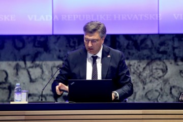 Plenković: Ne mogu komentirati srbijanske komentare na članke u našim medijima