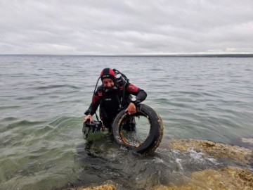 Hrvatski i slovenski ronioci čistili podmorje Velikog Brijuna