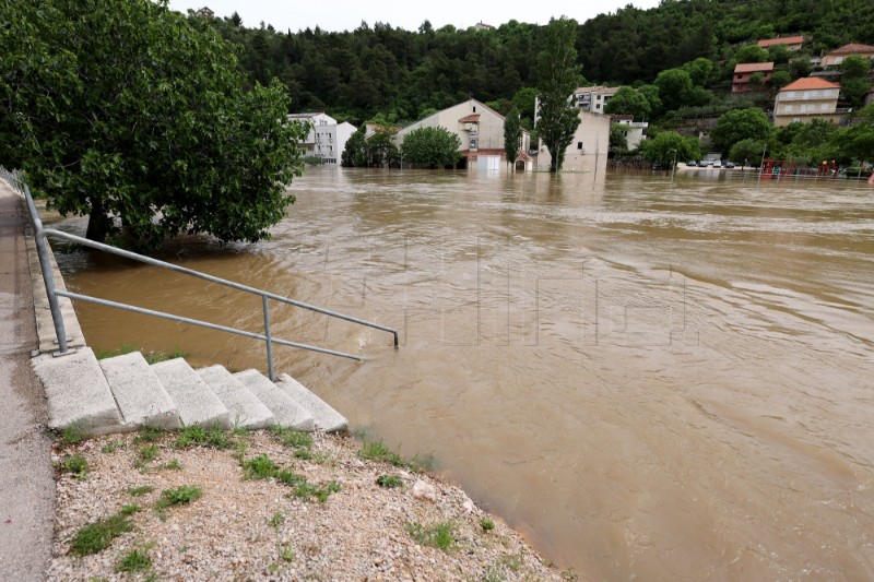 Obrovac: Zrmanja na nikad zabilježena 302 centimetra, za 39 cm nadvisila stari rekord