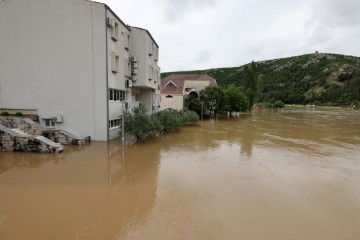 Obrovac: Zrmanja na nikad zabilježena 302 centimetra, za 39 cm nadvisila stari rekord