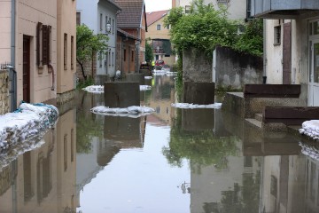 Medved i Banožić obišli poplavljeni dio Hrvatske Kostajnice