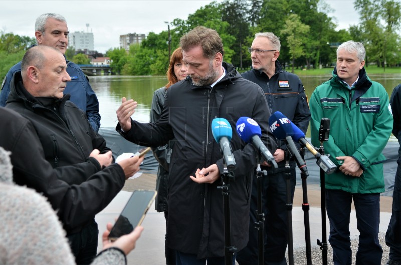 Božinović, Medved i Banožić u Karlovcu u vezi protupoplavnih mjera