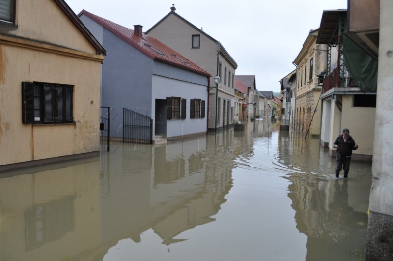 Hrvatske vode: Nove oborine po cijeloj Hrvatskoj, obrana od poplava u više županija