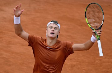 ATP Rim: Holger Rune u tri seta nadigrao Đokovića