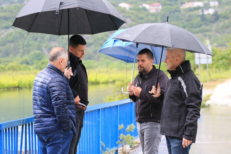 Državnik tajnik Tugomir Majdak obišao poplavljena vrgoračka polja