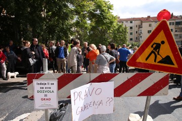 Prosvjed protiv početka gradnje Small Mall Split