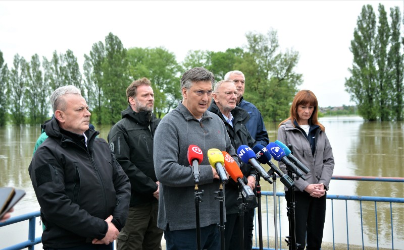 Plenković: Situacija u Karlovcu pod kontrolom, prati se situacija u drugim županijama