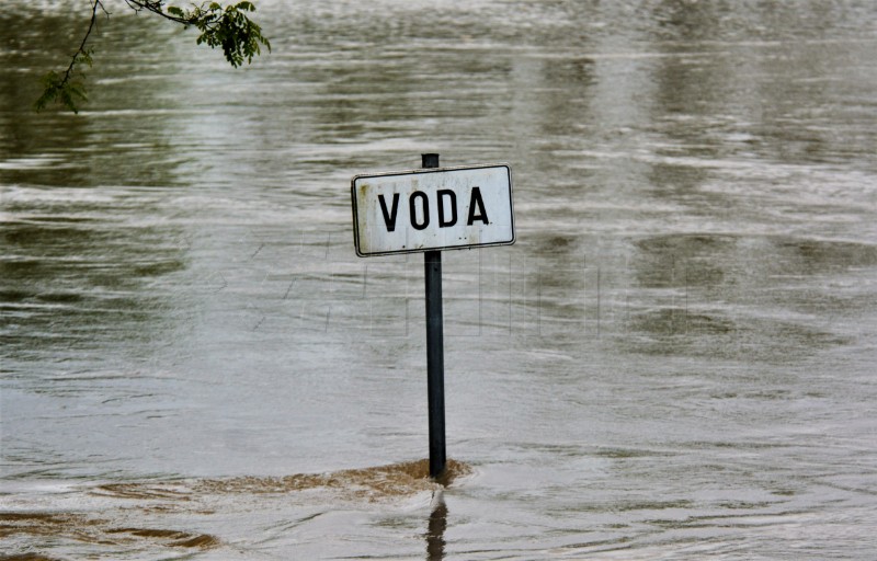 President Milanović visits flood-affected area of Petrinja