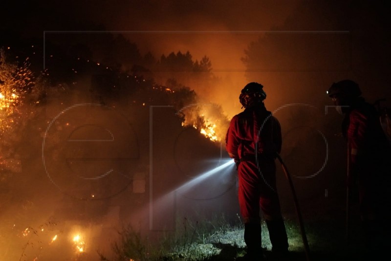 Požar zahvatio 1500 hektara u zapadnoj Španjolskoj, 550 evakuiranih 