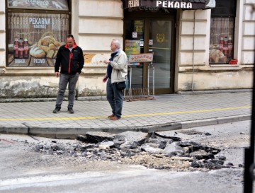 Karlovac: Traži se tehničko rješenje za sanaciju naglo ulegnutog kolnika