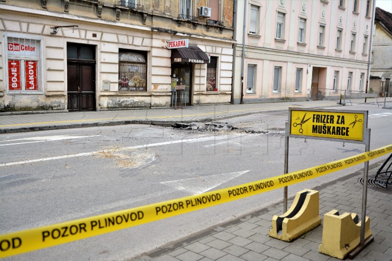 Karlovac: Traži se tehničko rješenje za sanaciju naglo ulegnutog kolnika