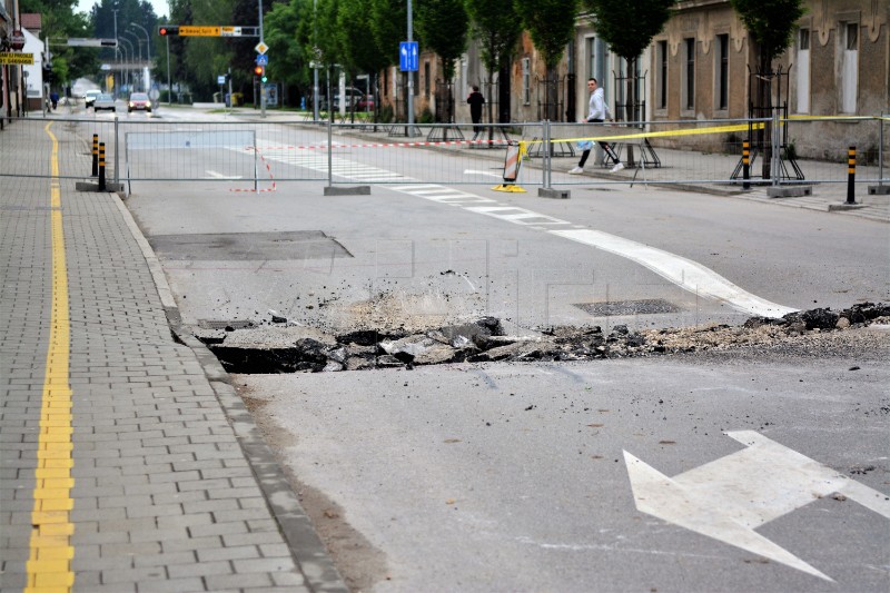 Karlovac: Traži se tehničko rješenje za sanaciju naglo ulegnutog kolnika