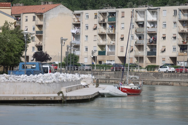 Obrovac: Ministri Božinović i Šime Erlić obišli poplavljena područja Obrovca