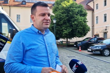 Bjelovar: Predstavljen novi bibliobus kupljen uz pomoć EU fondova