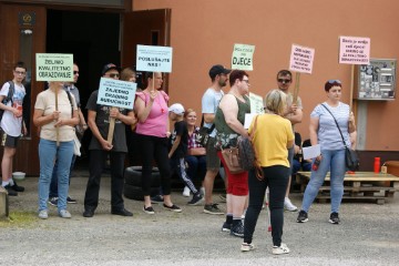 Roditelji u Novom Marofu prosvjedovali zbog cjelodnevne nastave